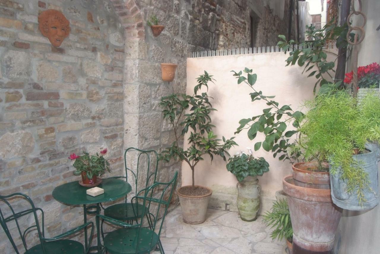 Piccola Corte Ascoli Piceno Luaran gambar